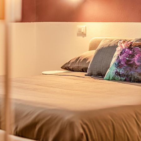 Moonlight Stylish Central, Hospital & Station Livorno Ngoại thất bức ảnh