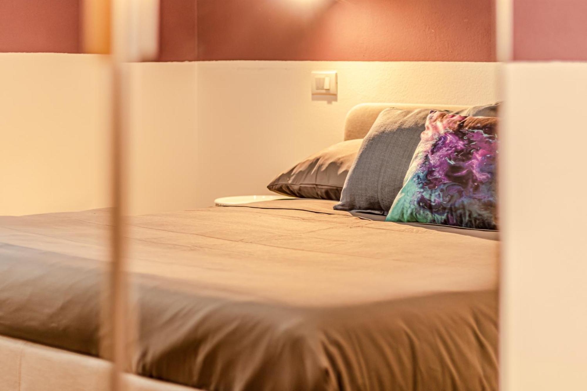 Moonlight Stylish Central, Hospital & Station Livorno Ngoại thất bức ảnh