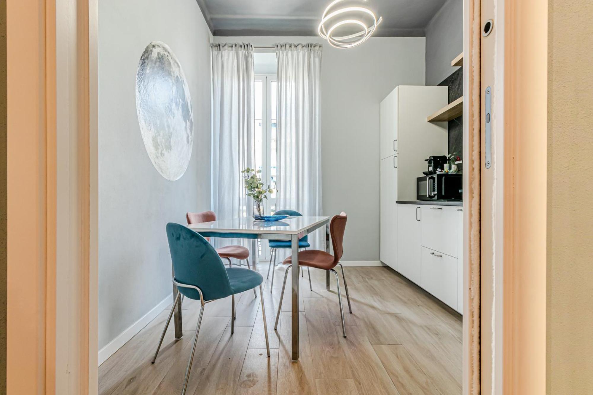 Moonlight Stylish Central, Hospital & Station Livorno Ngoại thất bức ảnh