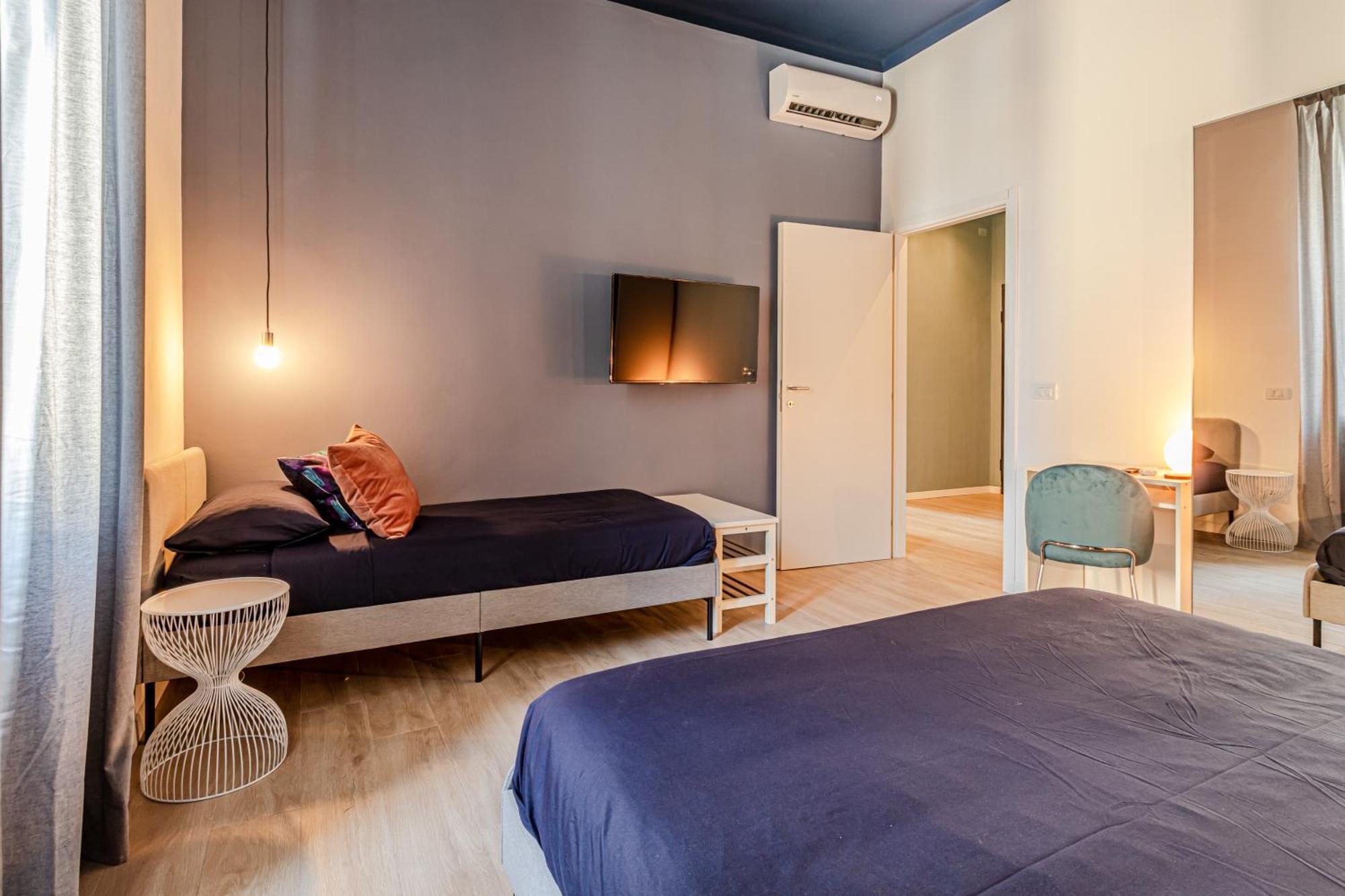 Moonlight Stylish Central, Hospital & Station Livorno Ngoại thất bức ảnh