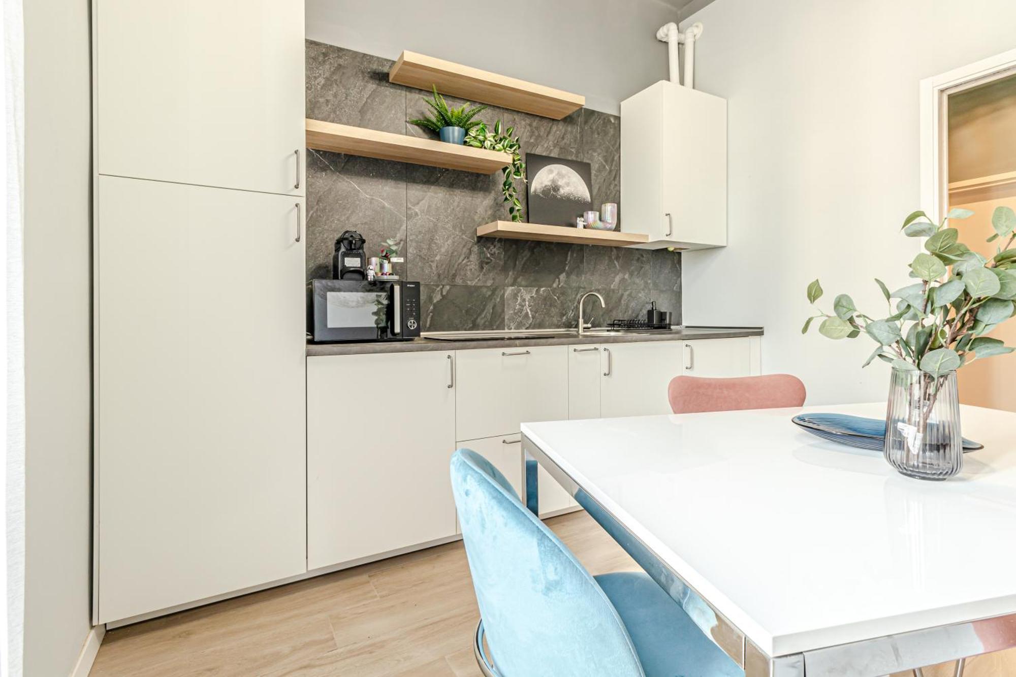 Moonlight Stylish Central, Hospital & Station Livorno Ngoại thất bức ảnh